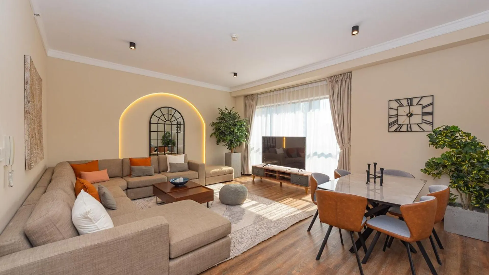 Rimal 4, Jbr- Elegant 2 Br Apartment Dubai